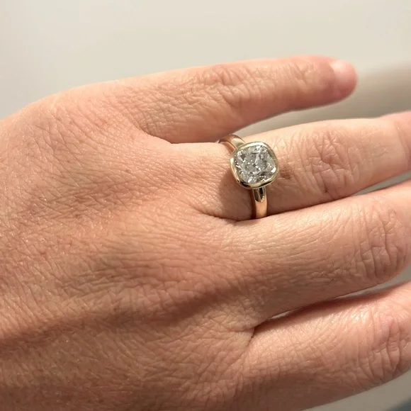 2 carat cushion cut diamond 14k solid - Picture 1 of 11